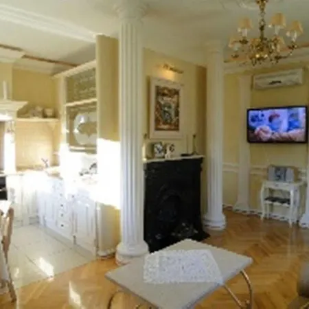 Aleksander Premium Ul Boh Monte Cassino Z Garazem *