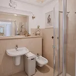 Aleksander Premium Ul Boh Monte Cassino Z Garazem Apartmán *