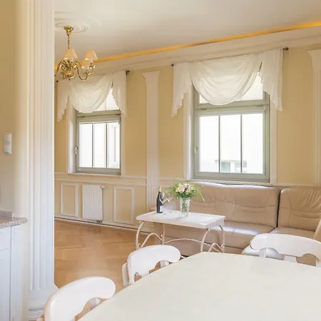 Aleksander Premium Ul Boh Monte Cassino Z Garazem