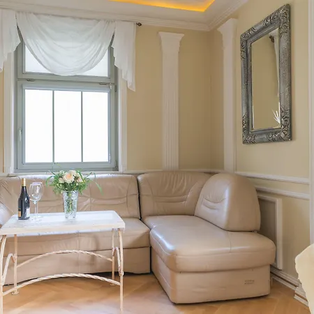 Aleksander Premium Ul Boh Monte Cassino Z Garażem