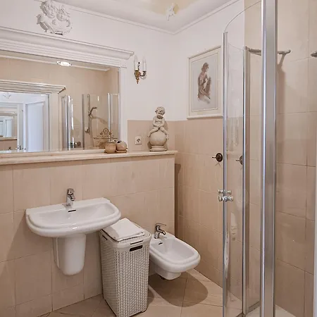 Aleksander Premium Ul Boh Monte Cassino Z Garazem Apartmán *