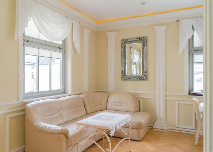 Aleksander Premium Ul Boh Monte Cassino Z Garazem