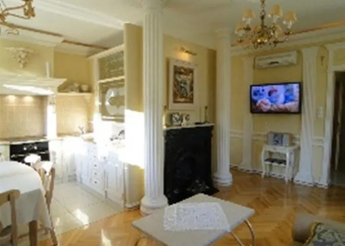 Aleksander Premium Ul Boh Monte Cassino Z Garazem *